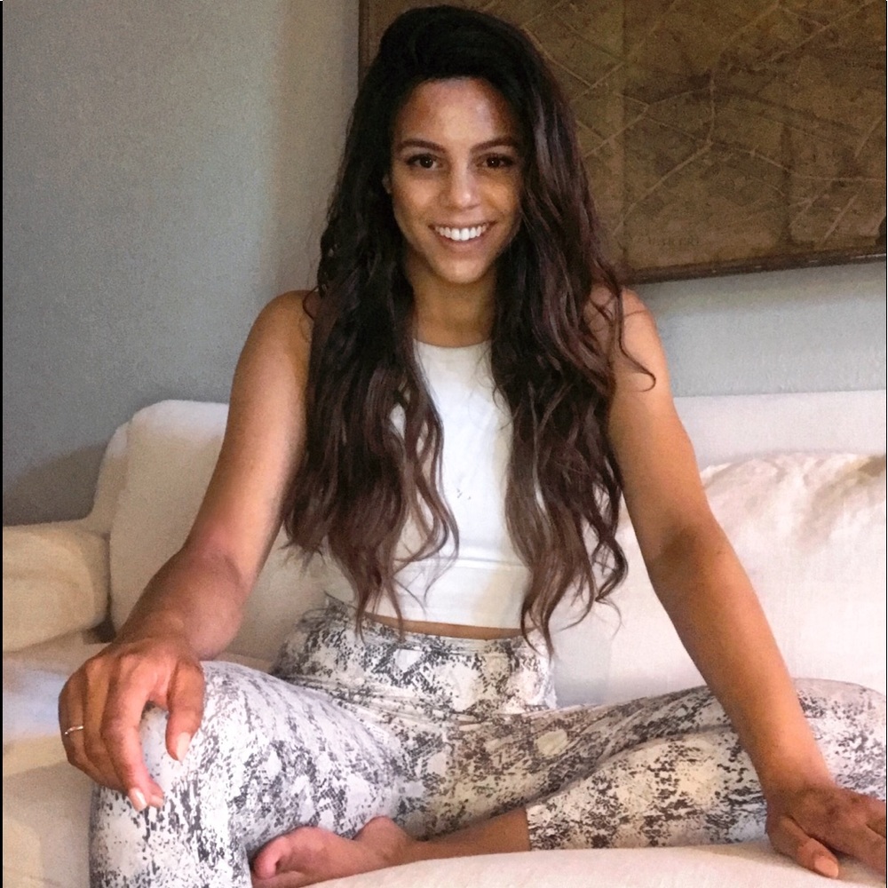 Meet your Posher, Carrie